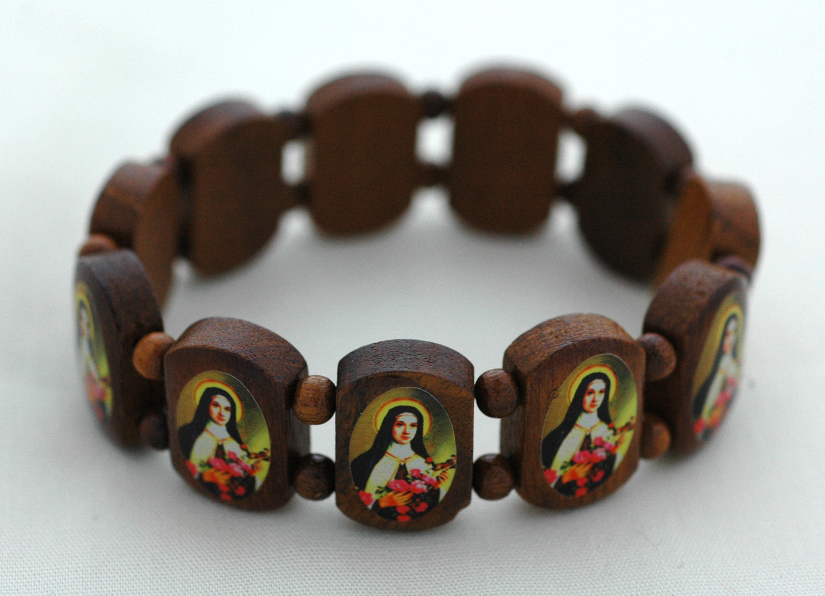 BP05T - Brazilian Wood Bracelet, St. Teresa, 3/4 in.