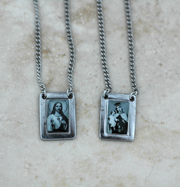 BVE106 - Brazilian Stainless Steel Scapular, Black & White Pictures