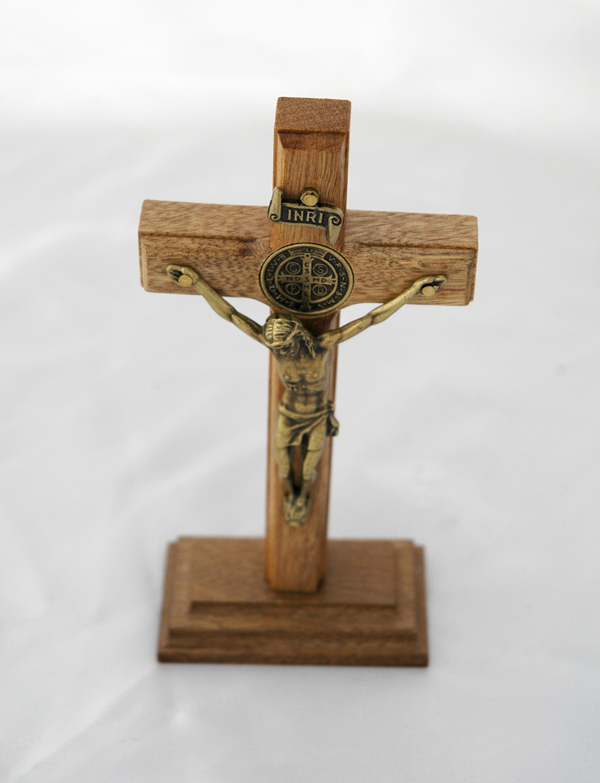 BA10278 - Brazilian Wood Wall Crucifix with Removable Stand, Gold Corpus with St. Benedict Medal