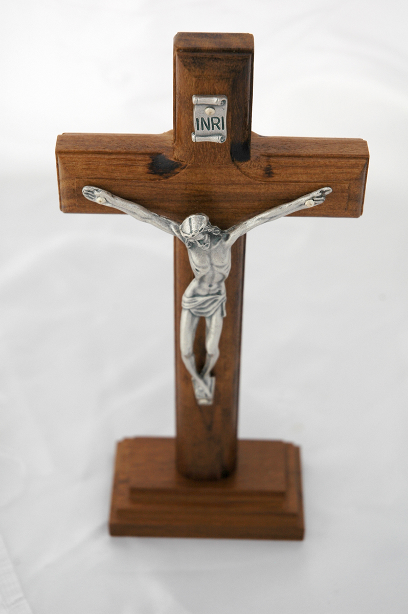 BA2577 - Brazilian Wood Wall Crucifix with Removable Stand, Silver Corpus