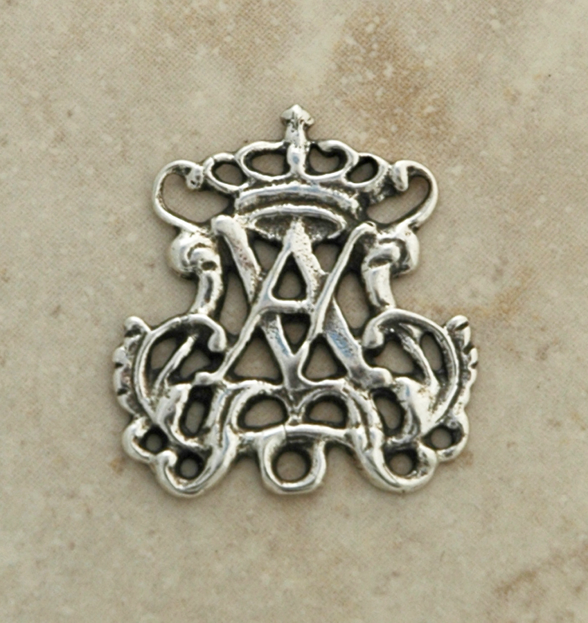 SS46 - Sterling Silver Center, Ave Maria with Crown, 1 in.