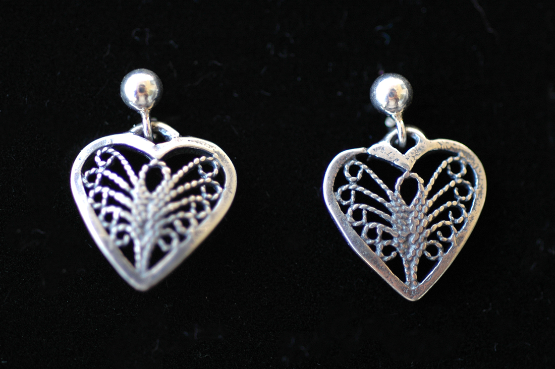 SSE6 - Sterling Silver Earrings, Filigree Hearts