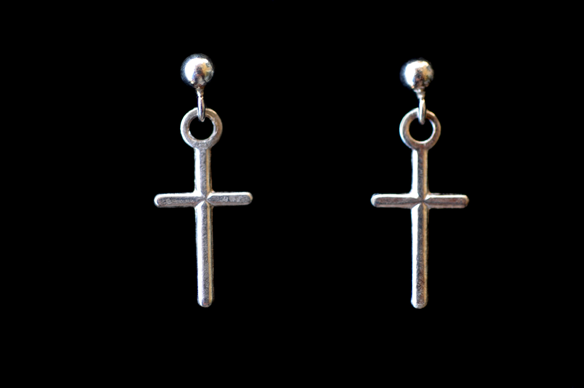 SSE7 - Sterling Silver Earrings, Plain Cross
