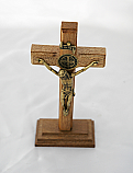 BA68403 - Brazilian Wood Wall Crucifix with Removable Stand, Gold Corpus with St. Benedict Medal